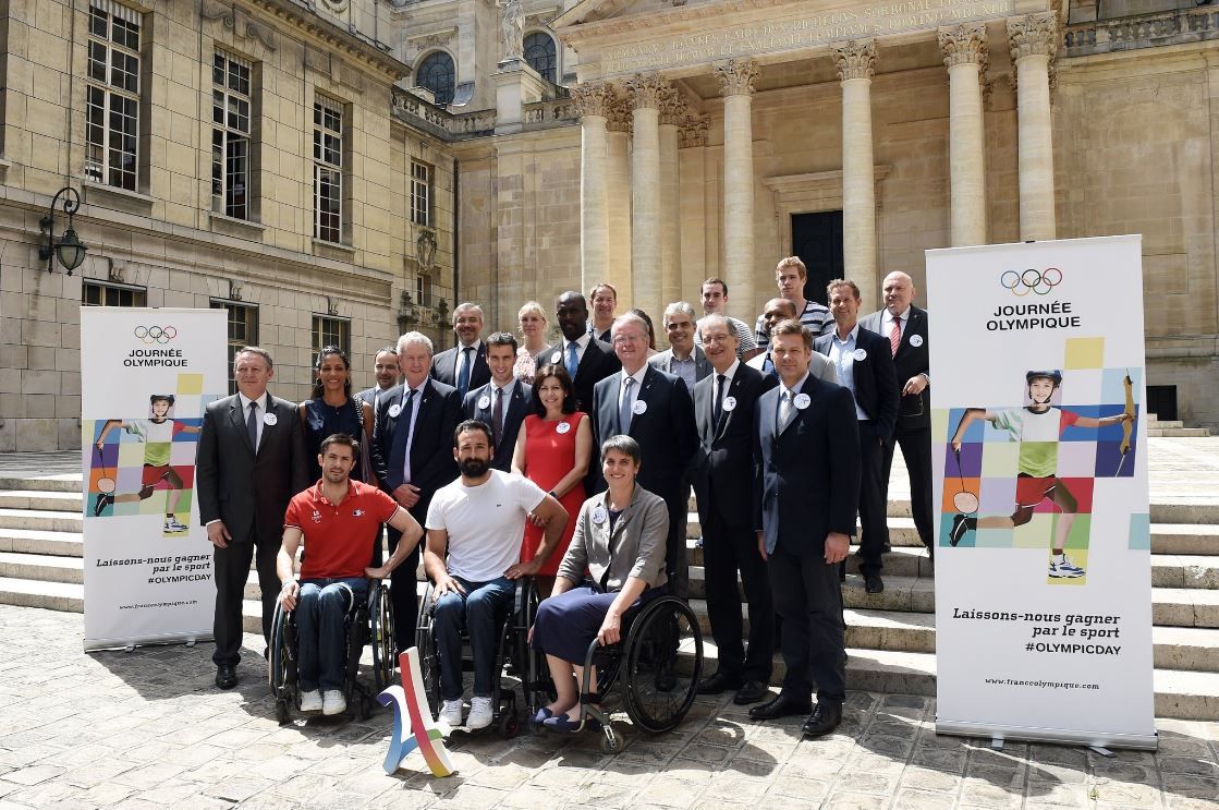 La famille du sport reuni autour du projet paris ville olympique et paralympique en 2024