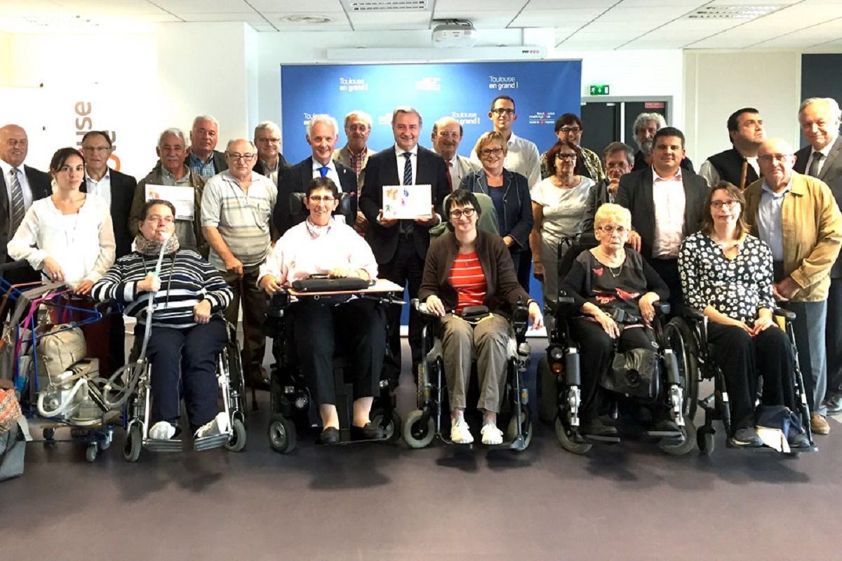 Signature d une charte pour une meilleure accessibilite la metropole toulousaine
