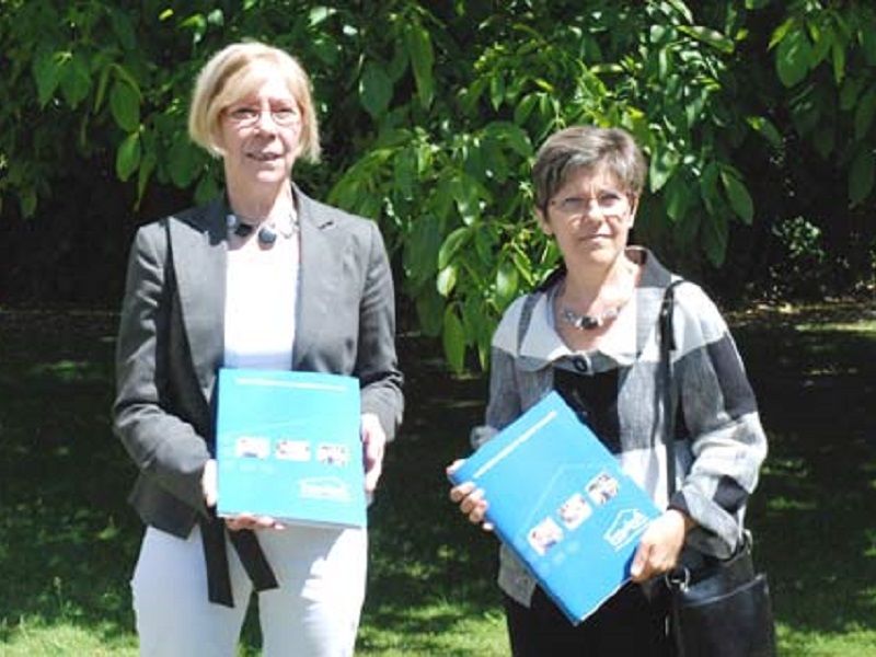 A droite Annie COLETTA nouvelle presidente de l association des directeurs des MDPH