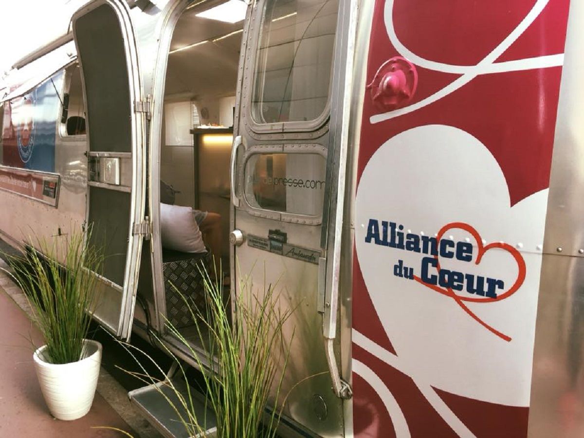 Le bus francais pour informer et prevenir sur les valvulopathies a Paris du 5 au 7 septembre