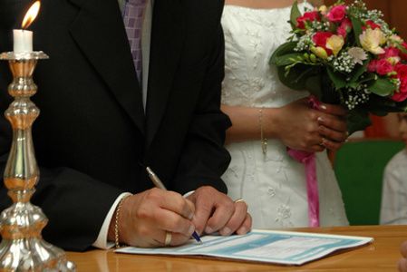 Le mariage en France toujours interdit sans autorisation du curateur ou du juge pour les personnes sous curatelle