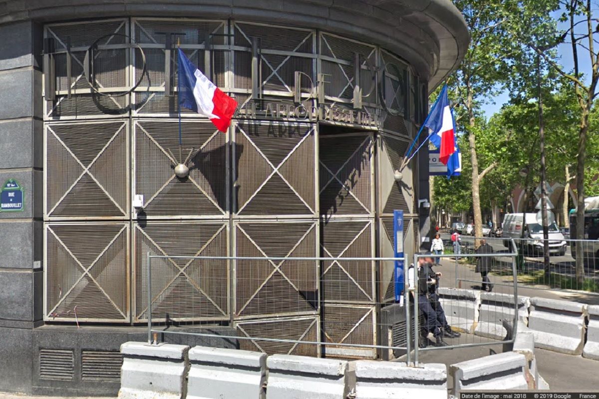 Façade du commissariat du XII arrondissement de paris 21528