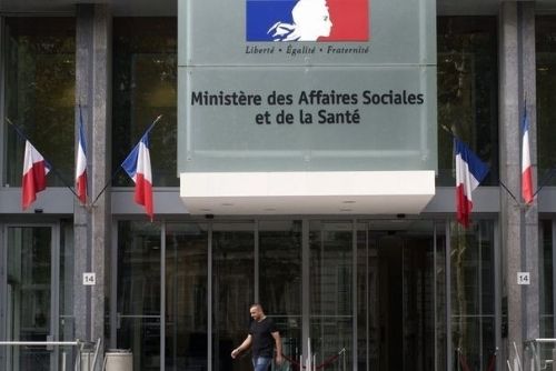 entree du ministere des affaires sociales et de la sante a paris ©afp /Joel Saget