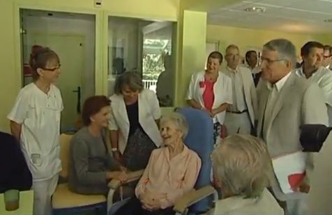 Visite du Ministre en charge des Personnes âgées, Michèle Delaunay, au Gérontopôle lors d'une précédente visite le 10 septembre 2012