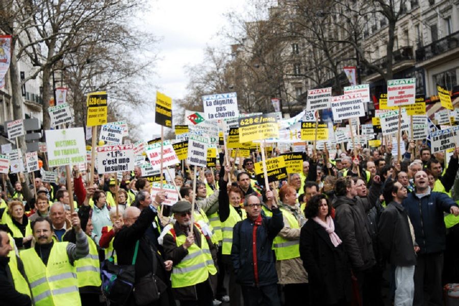 APF appel_a_manifester_le_14_octobre_2015_pour_exprimer_ces_inquietudes_sur_l_avenir_des_MDPH