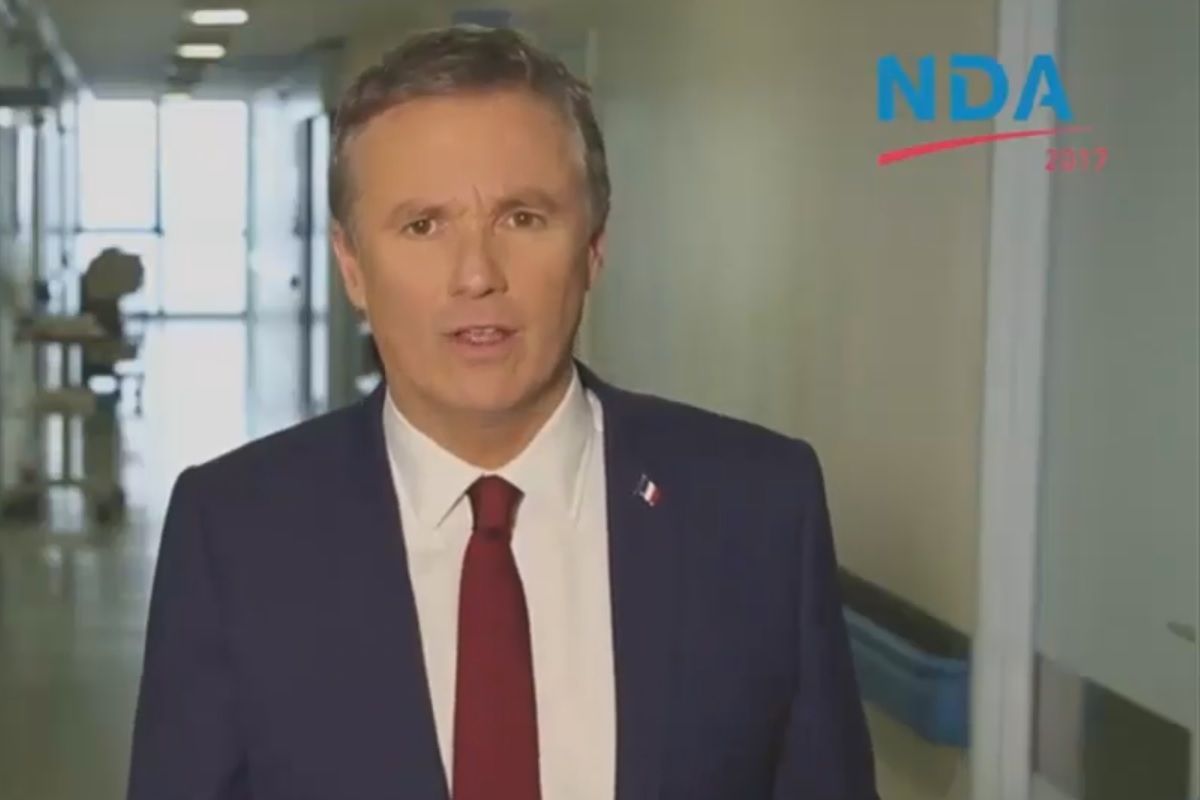 Nicolas DUPONT AIGNAN reproche un manque de reconnaissance du braille par les politiques
