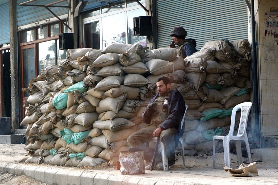 Des soldats de l armee syrienne a Alep en 2012