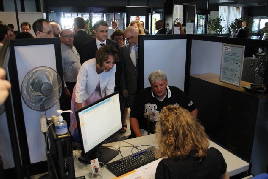 La ministre de la sante Marisol TOURAINE en visite a la CPAM de Creteil