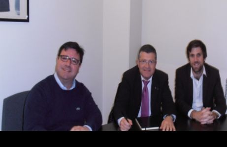 De de gauche a droite Jean-Charles Lopez, Franck Proust, d&eacute;put&eacute; europ&eacute;en, et Damien Tixier lors de la rencontre