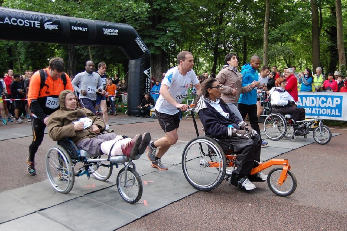 Courir ensemble 2014 organisee par l ONG Handicap International