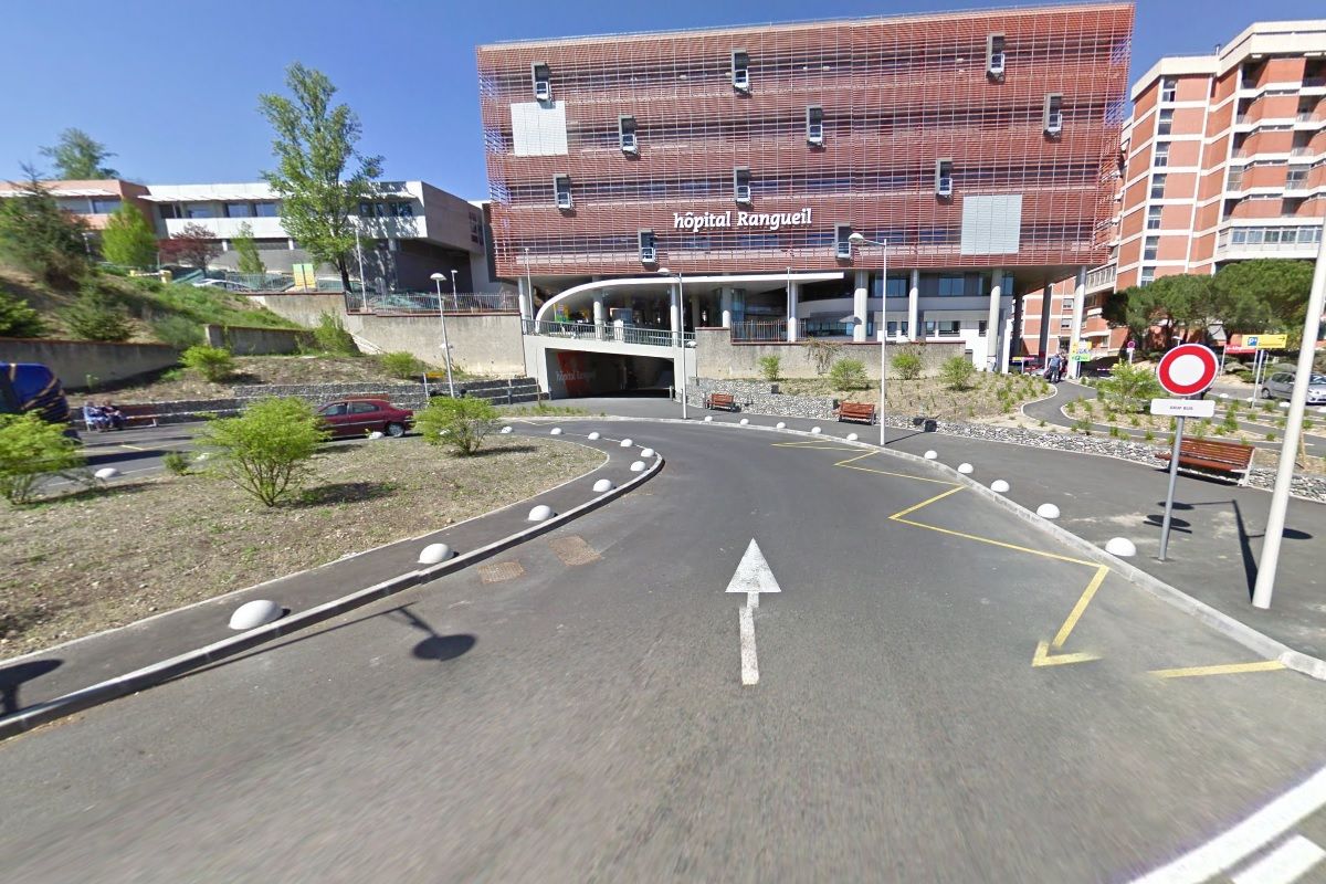 Entrée principal du CHU de Rangueil a Toulouse photo archive google 2016