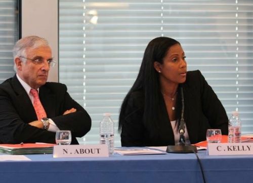 A gauche Nicolas about président du groupe accessibilité aux personnes handicapées et a sa droite siège aussi a ce groupe, ancienne journaliste, elle d’ailleurs marraine d’une association de sourds et malentendants en Guadeloupe… ©FHI