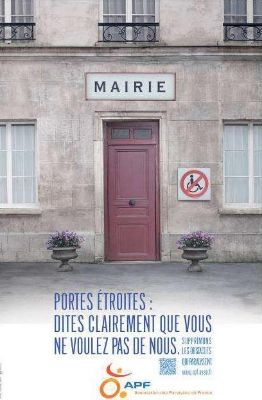 Affiche partielle de la campagne de l'APF avec ici un Café avec message Toilettes inaccessibles dites clairement que vous ne voulez pas de nous ! © BDDP & Fils/APF