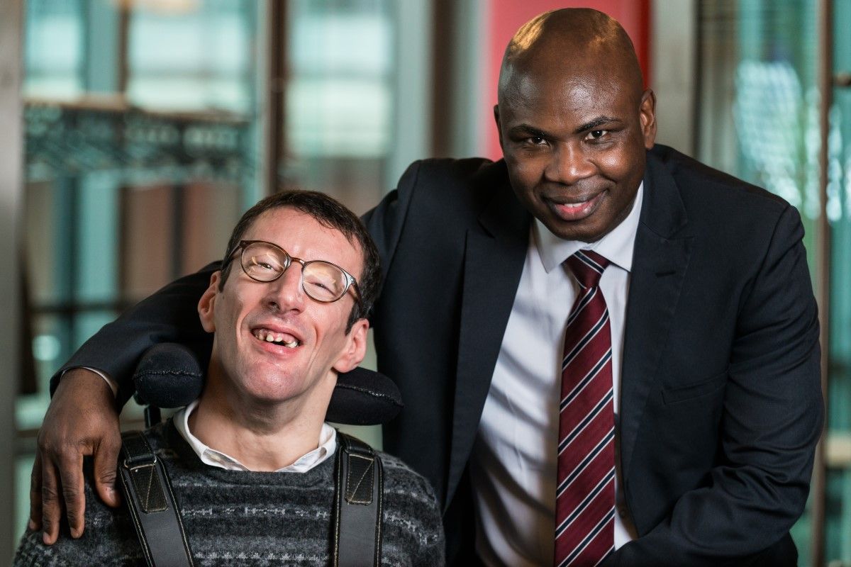 Philippe AUBERT porte parole de la Nuit du Handicap le 9 juin prochain et son traducteur Jackson SINTINA