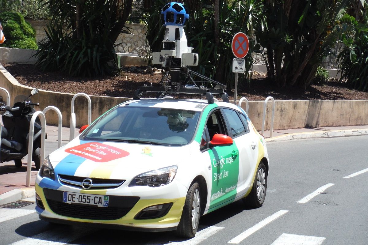 Voiture Google Maps Street View a Cannes