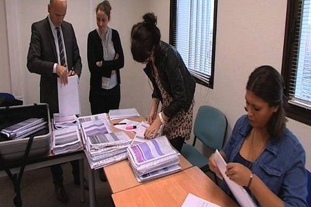 Marisol Touraine a la sortie du conseil des ministres interrogé par les journaliste