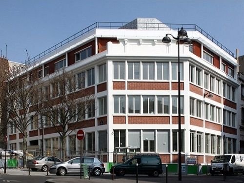 Le Foyer Bruswinc rue Surmelin a Paris accueillant des déficients mentaux vieillissantes