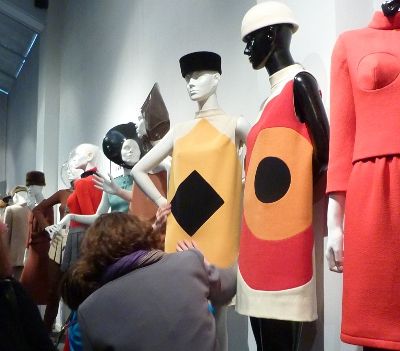 Le Mus&eacute;e Pierre CARDIN lors d'une pr&eacute;c&eacute;dente visite tactile