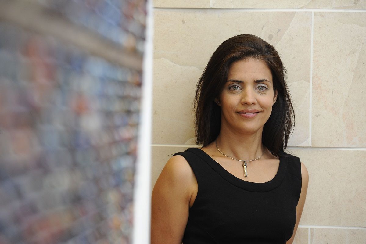 Sandrine DHELLEMMES