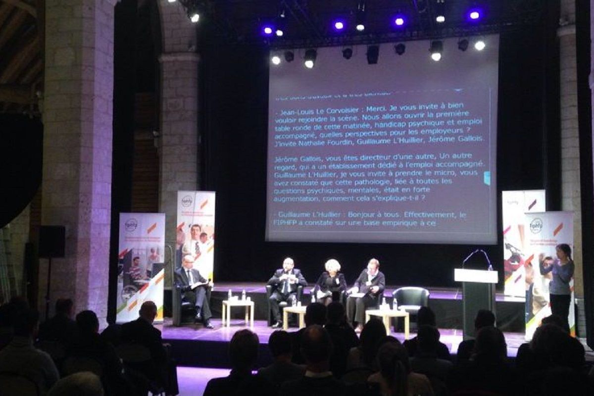 Premiere table ronde du colloque regional du fiphfp en region Haut de France